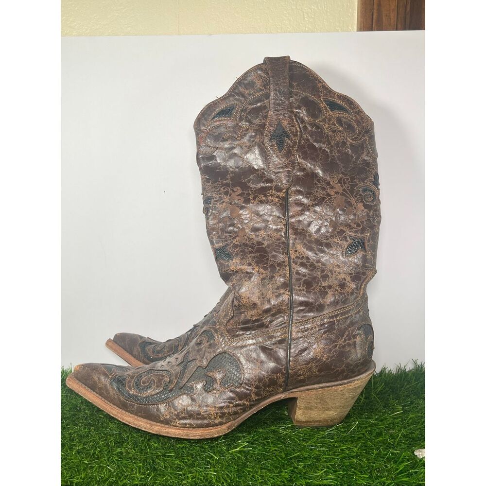 Corral Western Cowboy Boots Women Size 10 Brown Distressed Embroidered Snip Toe - Picture 2 of 9